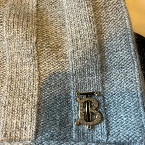 Burberry Hat - Picture 5 of 6